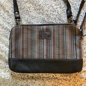 PISTIL CROSSBODY
